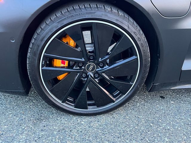 2022 Audi RS e-tron GT quattro - 23054602 - 8