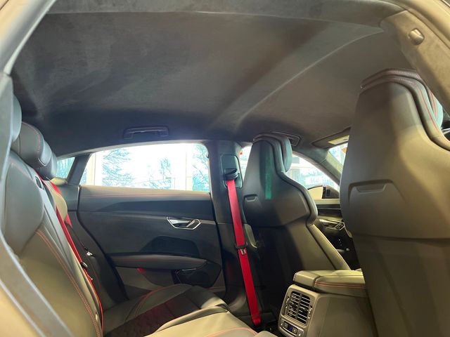 2022 Audi RS e-tron GT quattro - 22834239 - 12