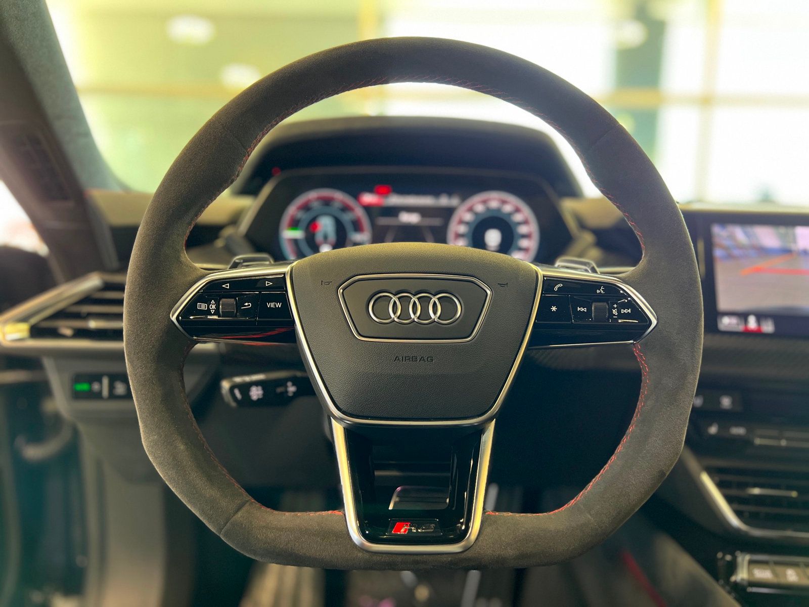 2022 Audi RS e-tron GT Base photo 19