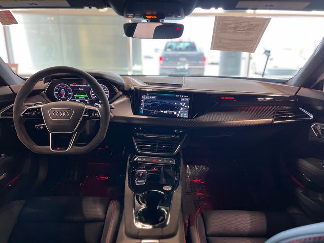 2022 Audi RS e-tron GT quattro - 22834239 - 31