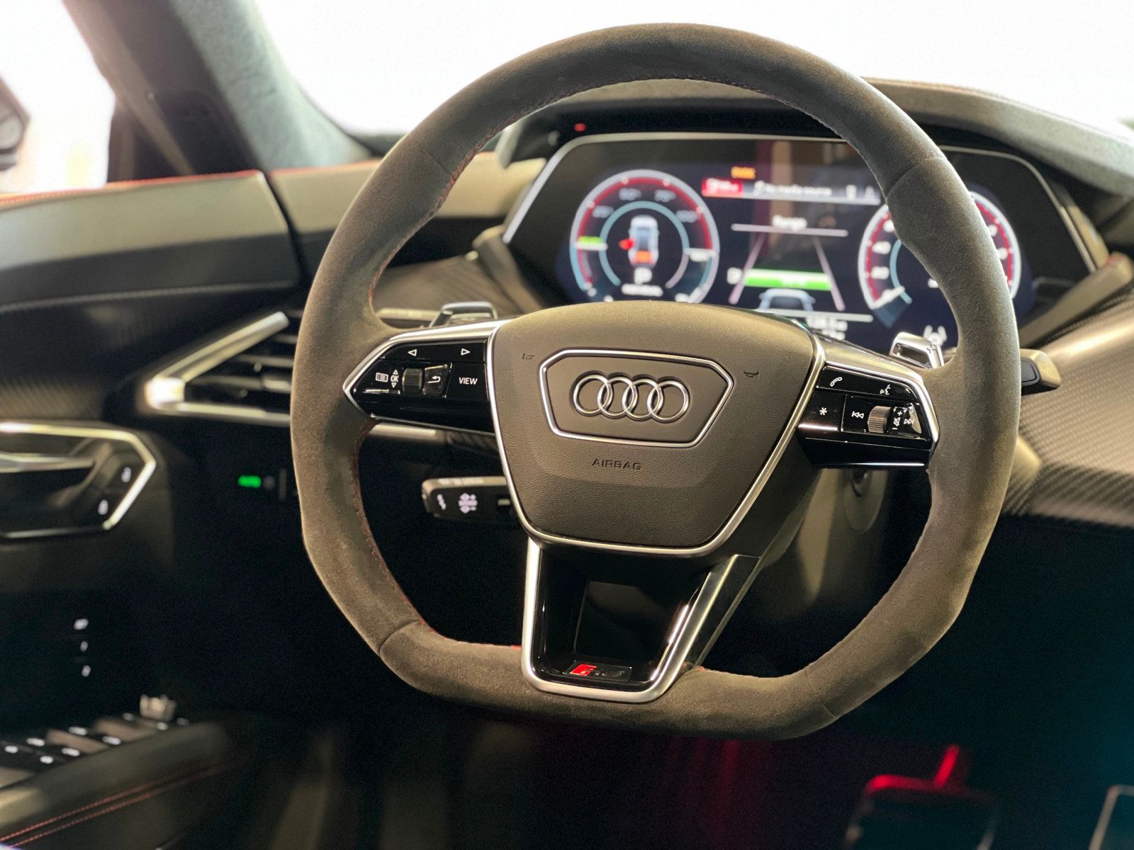 2022 Audi RS e-tron GT Base photo 30