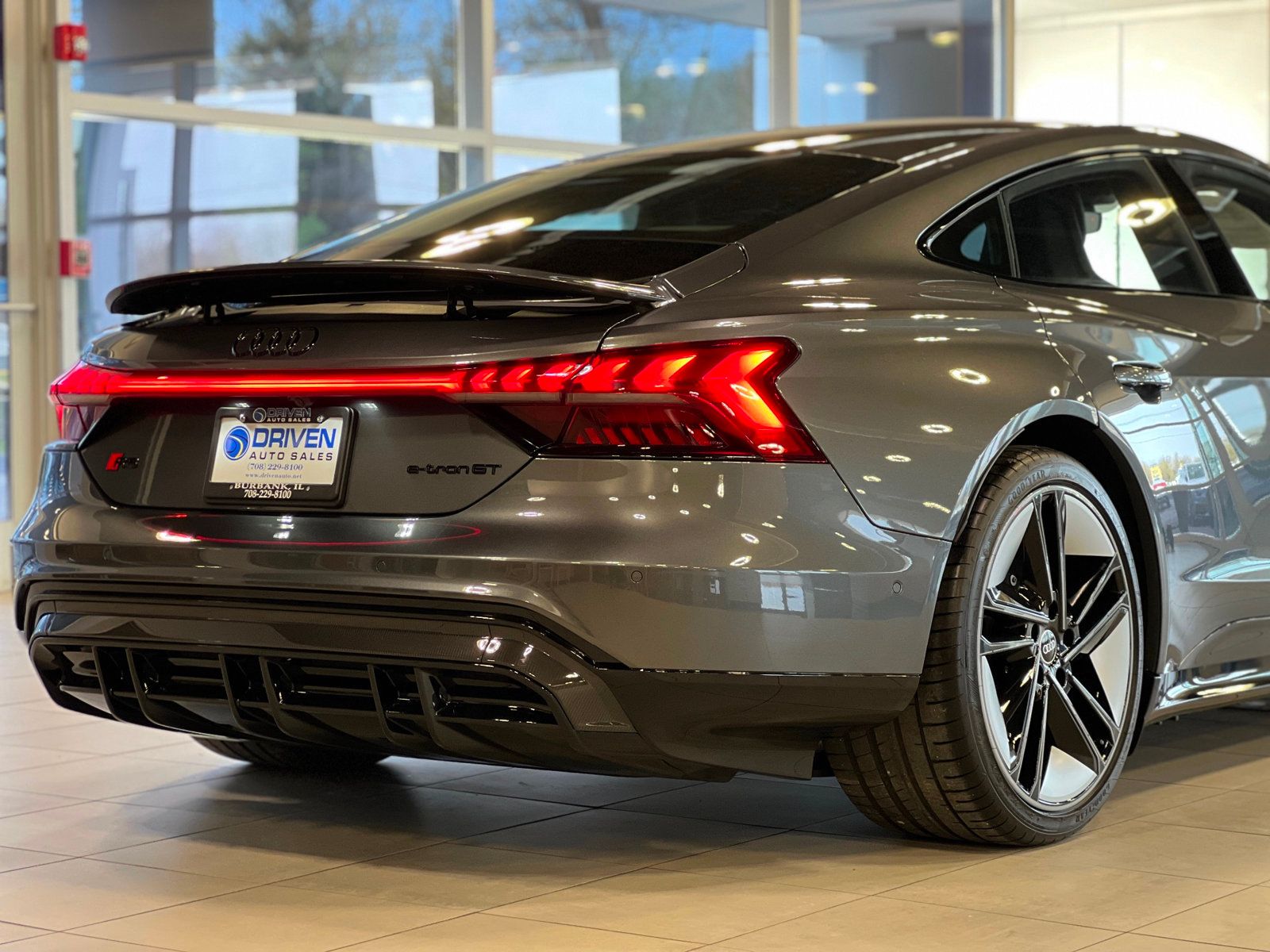 2022 Audi RS e-tron GT Base photo 38