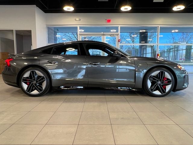 2022 Audi RS e-tron GT quattro - 22834239 - 6