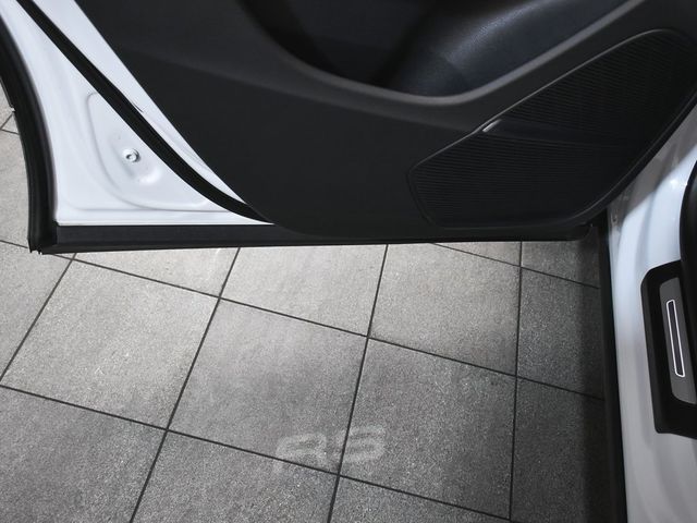 2022 Audi RS Q8 4.0T - 22889499 - 18