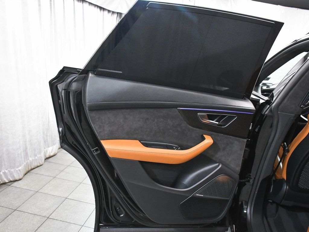 2022 Audi RS Q8 photo 8