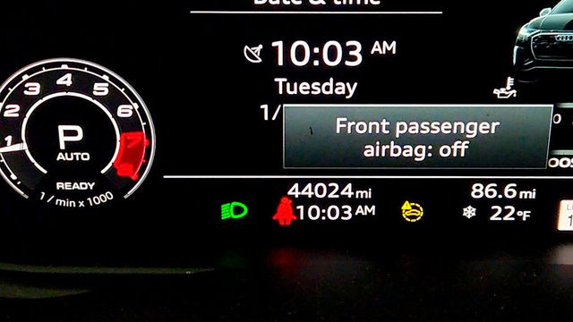 2022 Audi RS Q8 4.0 TFSI quattro with Black Optic, Luxury and Executive Packages - 22974271 - 13