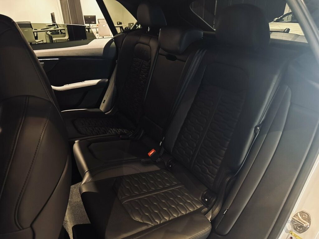 2022 Audi RS Q8 BlackOpticsPkg/CarbonOpticsPkg/Bang&Olufsen/Htd&CldSeats - 23057908 - 20