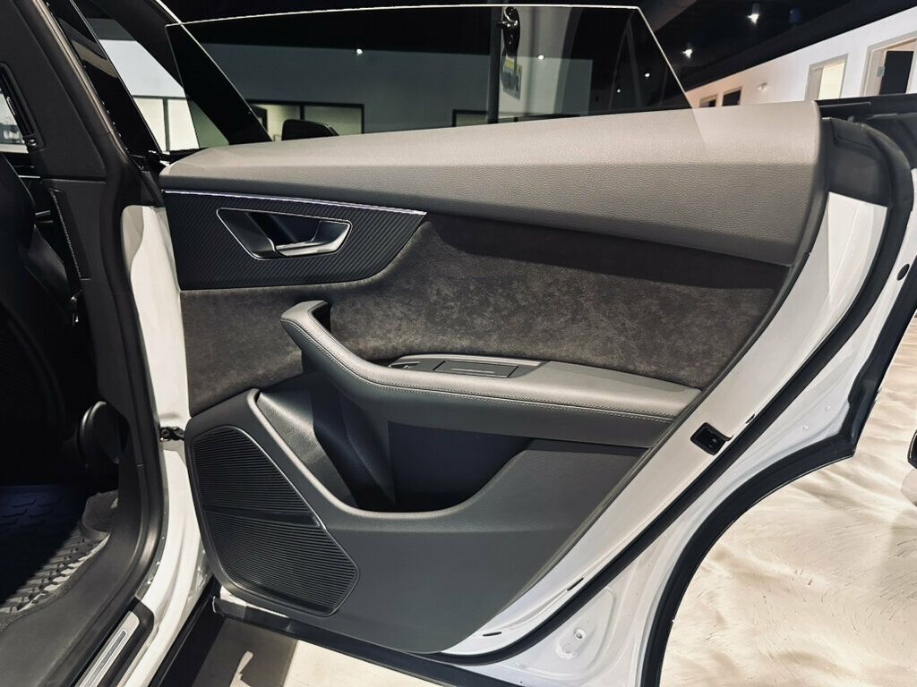 2022 Audi RS Q8 BlackOpticsPkg/CarbonOpticsPkg/Bang&Olufsen/Htd&CldSeats - 23057908 - 22
