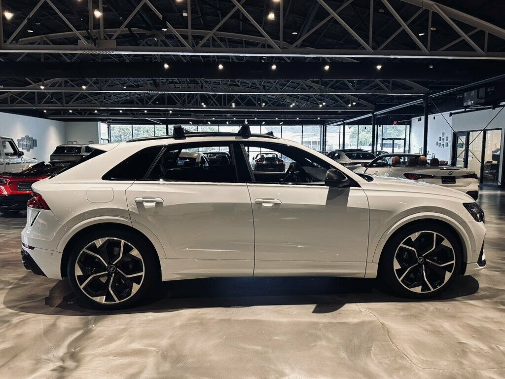 2022 Audi RS Q8 BlackOpticsPkg/CarbonOpticsPkg/Bang&Olufsen/Htd&CldSeats - 23057908 - 5