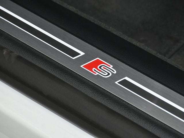 2022 Audi S8 4.0T - 22984599 - 12