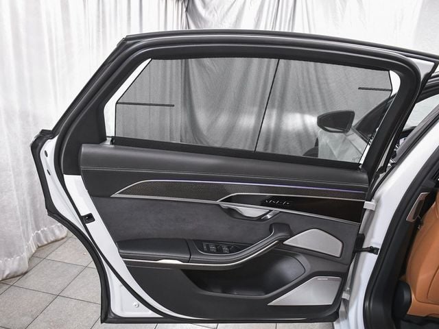 2022 Audi S8 4.0T - 22984599 - 13