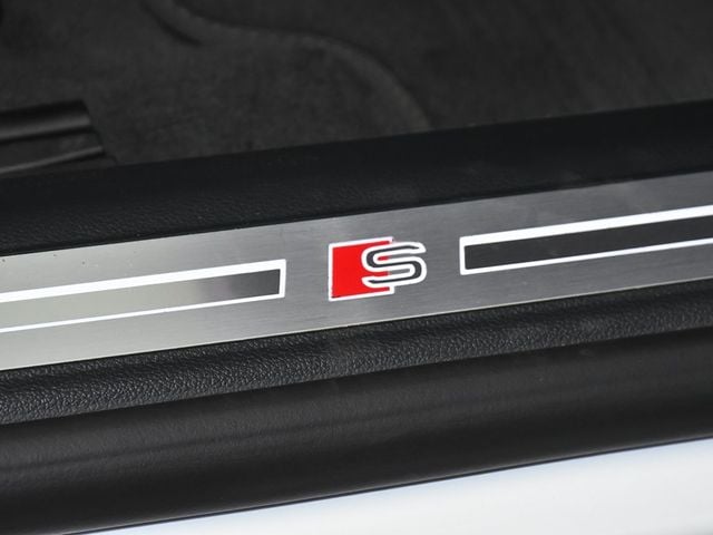 2022 Audi S8 4.0T - 22984599 - 21