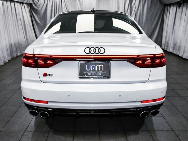 2022 Audi S8 4.0T - 22984599 - 4