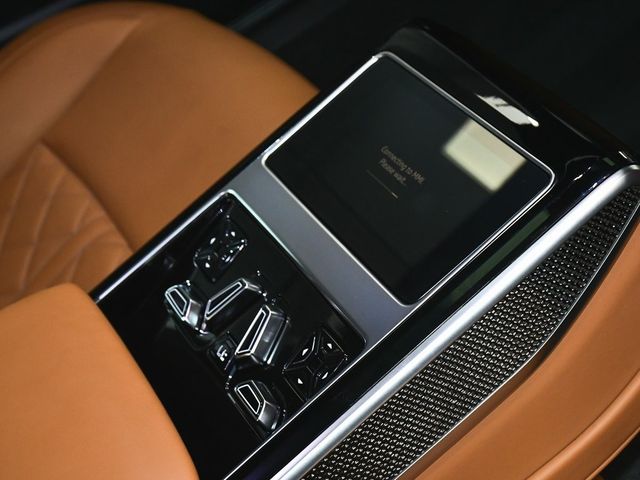 2022 Audi S8 4.0T - 22984599 - 69