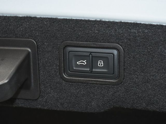 2022 Audi S8 4.0T - 22984599 - 82