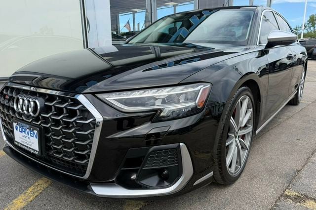 2022 Audi S8 4.0 TFSI - 23074820 - 10