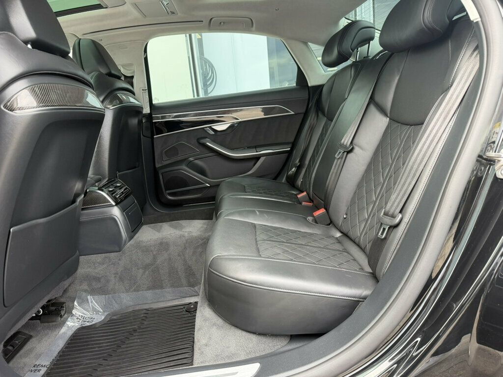 2022 Audi S8 4.0 TFSI - 23074820 - 14