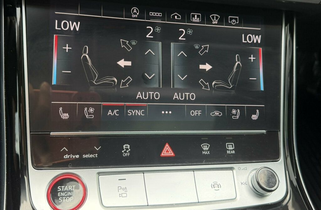 2022 Audi S8 4.0 TFSI - 23074820 - 22