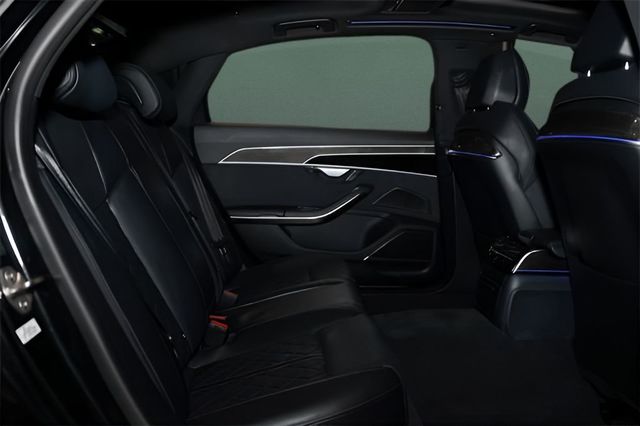 2022 Audi S8 4.0 TFSI - 22980263 - 13