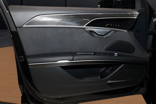 2022 Audi S8 4.0 TFSI - 22980263 - 29