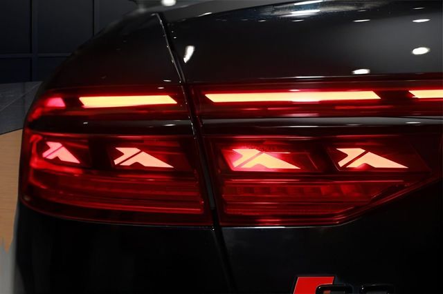 2022 Audi S8 4.0 TFSI - 22980263 - 44