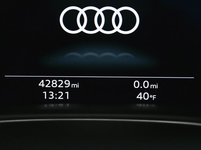 2022 Audi SQ8 4.0T Premium Plus - 22952221 - 32