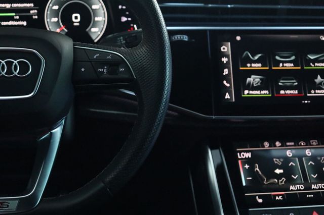 2022 Audi SQ8 Premium Plus - 23052442 - 35