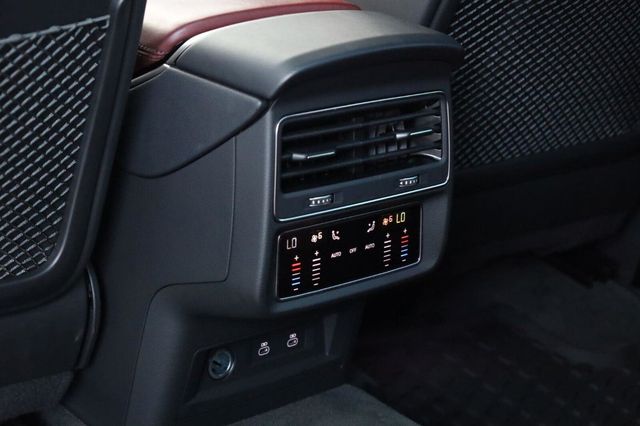 2022 Audi SQ8 Premium Plus - 23052442 - 39