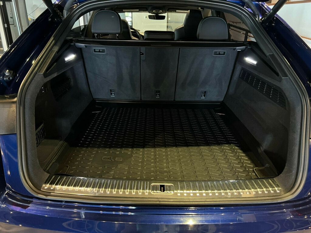 2022 Audi SQ8 PrestigePkg/ExecutivePkg/HeadUpDisplay/SportExhaustKit/PanoRoof - 22892307 - 26