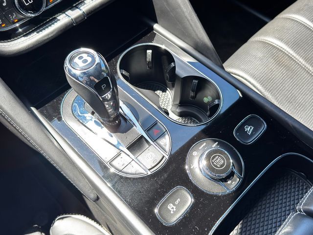 2022 Bentley Bentayga 7-Seat Configuration Mulliner Spec - 23063617 - 19