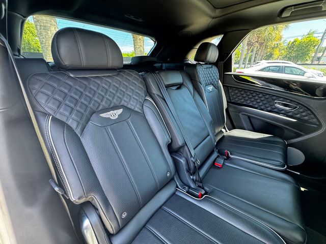 2022 Bentley Bentayga 7-Seat Configuration Mulliner Spec - 23063617 - 21