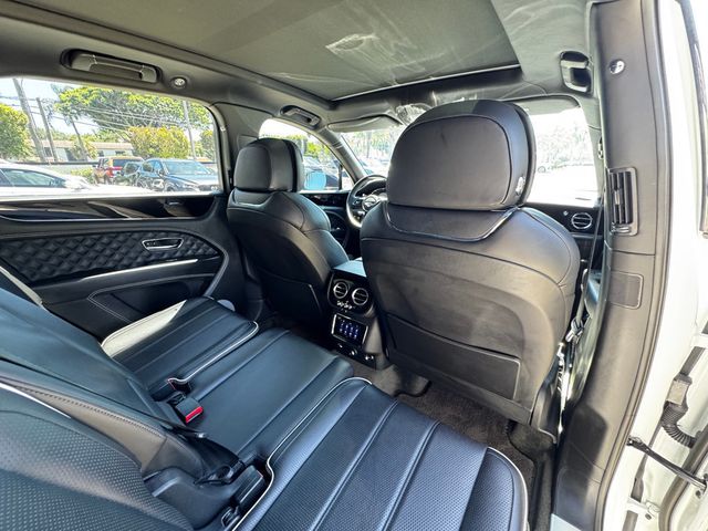 2022 Bentley Bentayga 7-Seat Configuration Mulliner Spec - 23063617 - 23