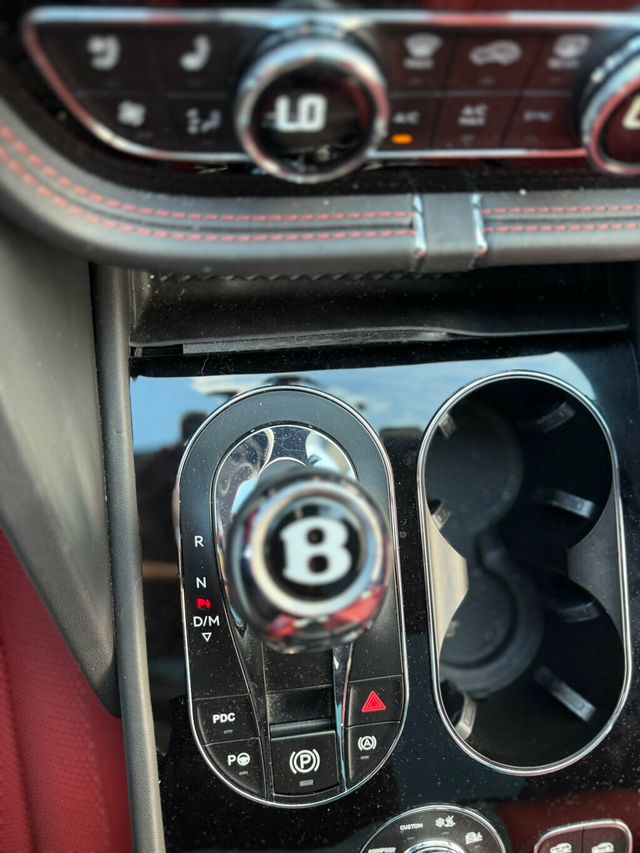 2022 Bentley Bentayga Speed AWD - 22986545 - 16