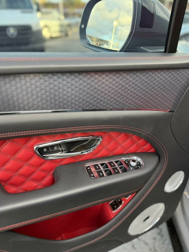 2022 Bentley Bentayga Speed AWD - 22986545 - 19