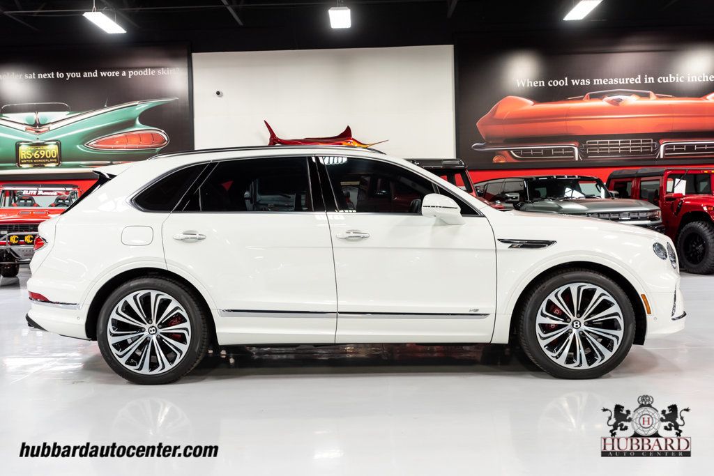 2022 Bentley Bentayga V8 AWD - 22650290 - 8