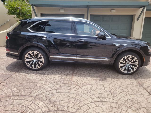 2022 Bentley Bentayga V8 AWD - 23056091 - 10