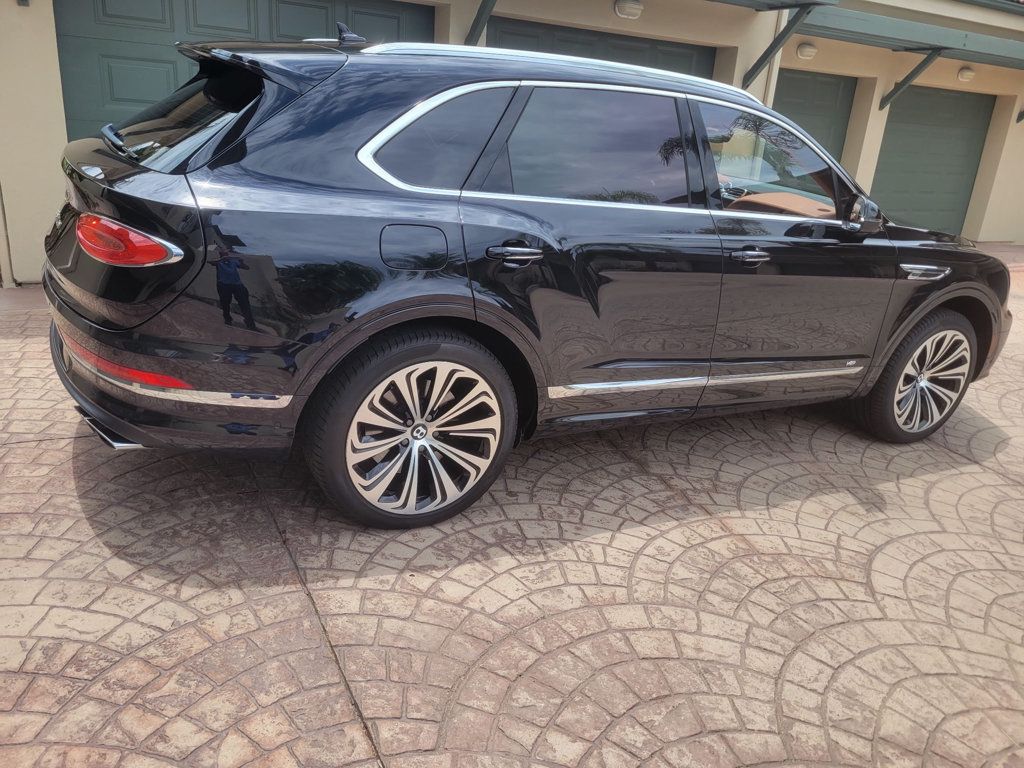 2022 Bentley Bentayga V8 AWD - 23056091 - 12