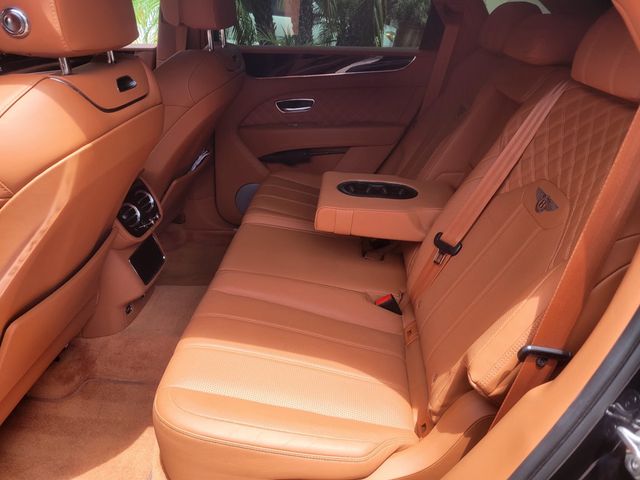 2022 Bentley Bentayga V8 AWD - 23056091 - 30