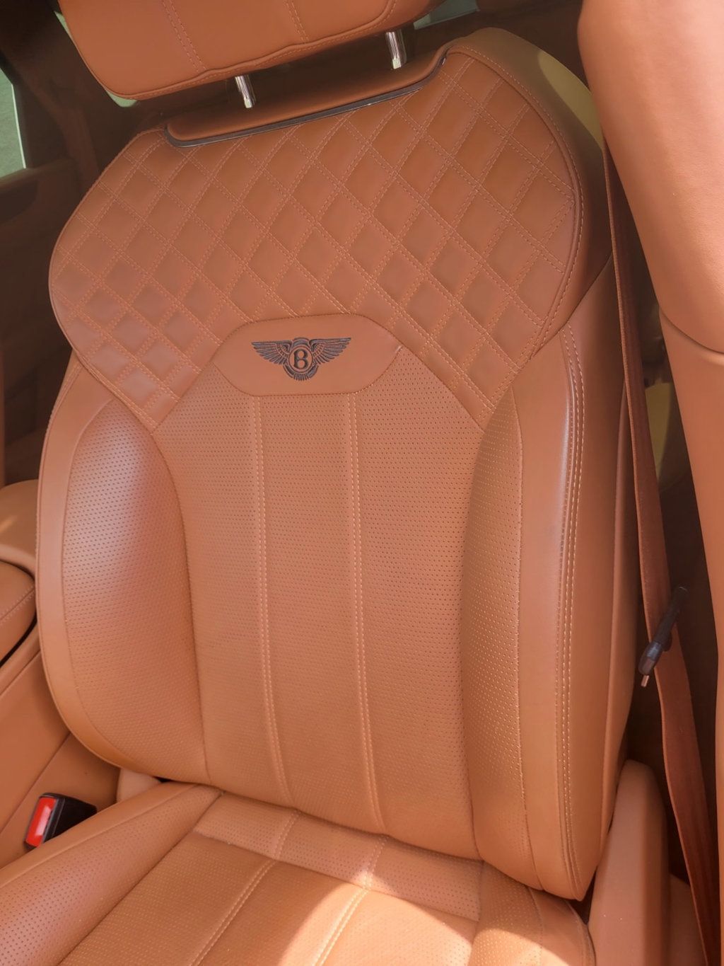 2022 Bentley Bentayga V8 AWD - 23056091 - 31