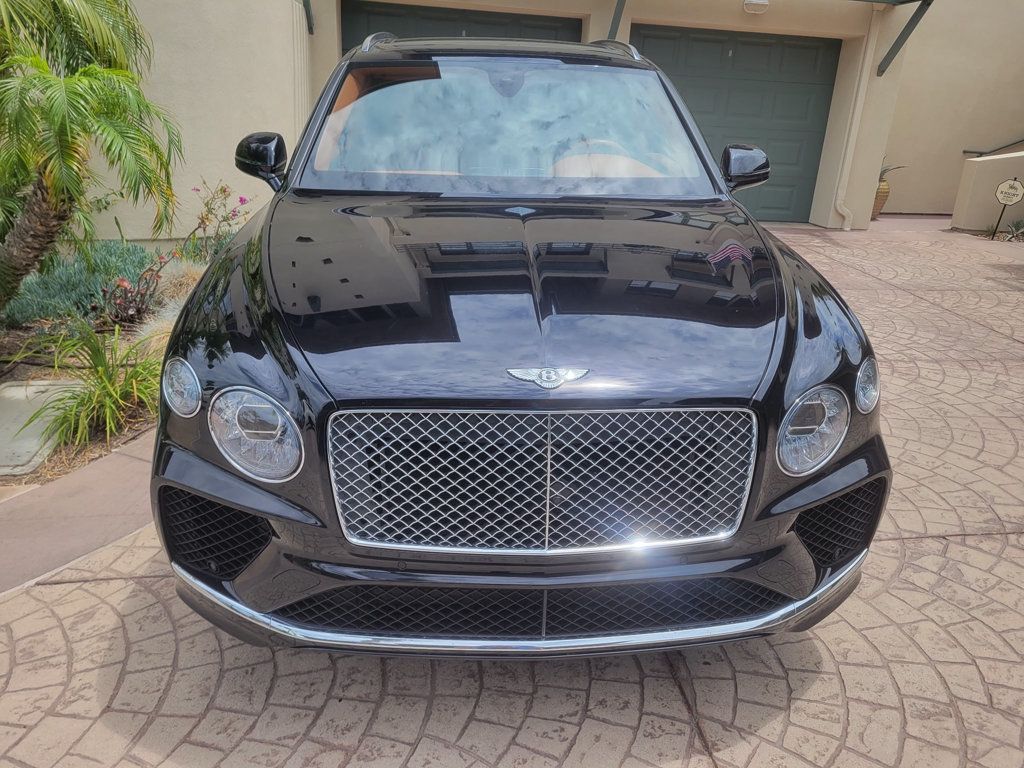 2022 Bentley Bentayga V8 AWD - 23056091 - 4
