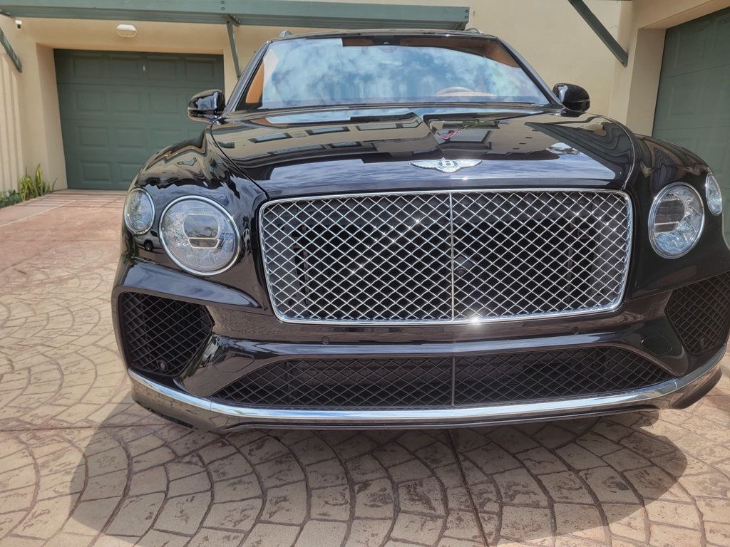 2022 Bentley Bentayga V8 AWD - 23056091 - 6