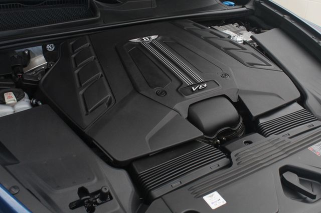2022 Bentley Bentayga V8 AWD - 23086761 - 10