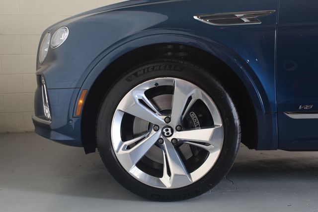 2022 Bentley Bentayga V8 AWD - 23086761 - 15