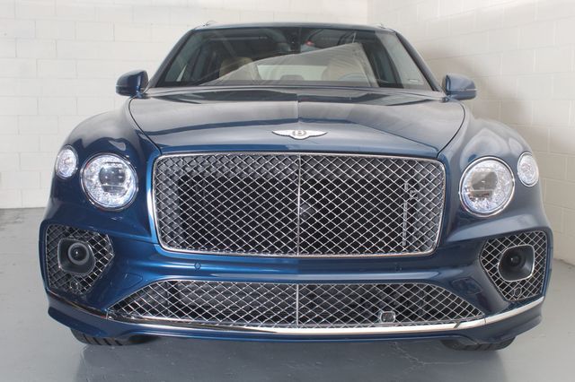 2022 Bentley Bentayga V8 AWD - 23086761 - 18