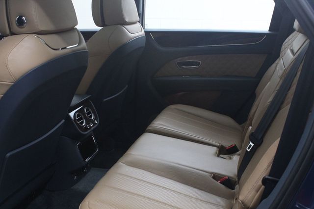 2022 Bentley Bentayga V8 AWD - 23086761 - 7