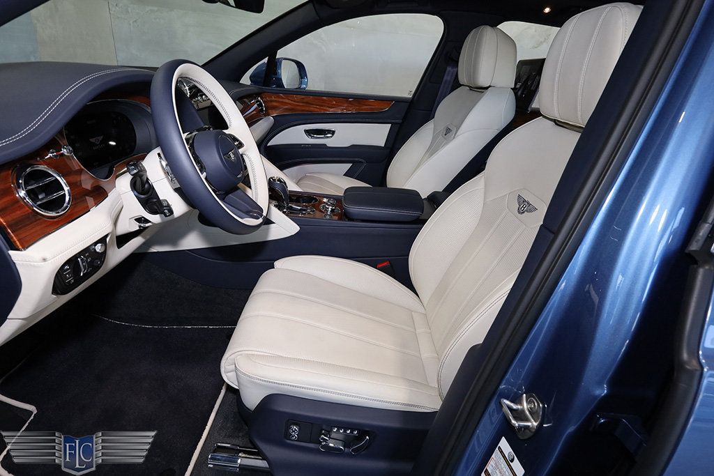 2022 Bentley Bentayga V8 AWD - 22903607 - 15
