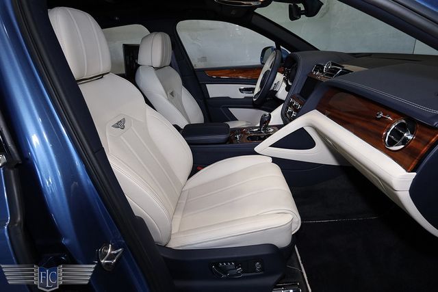 2022 Bentley Bentayga V8 AWD - 22903607 - 16