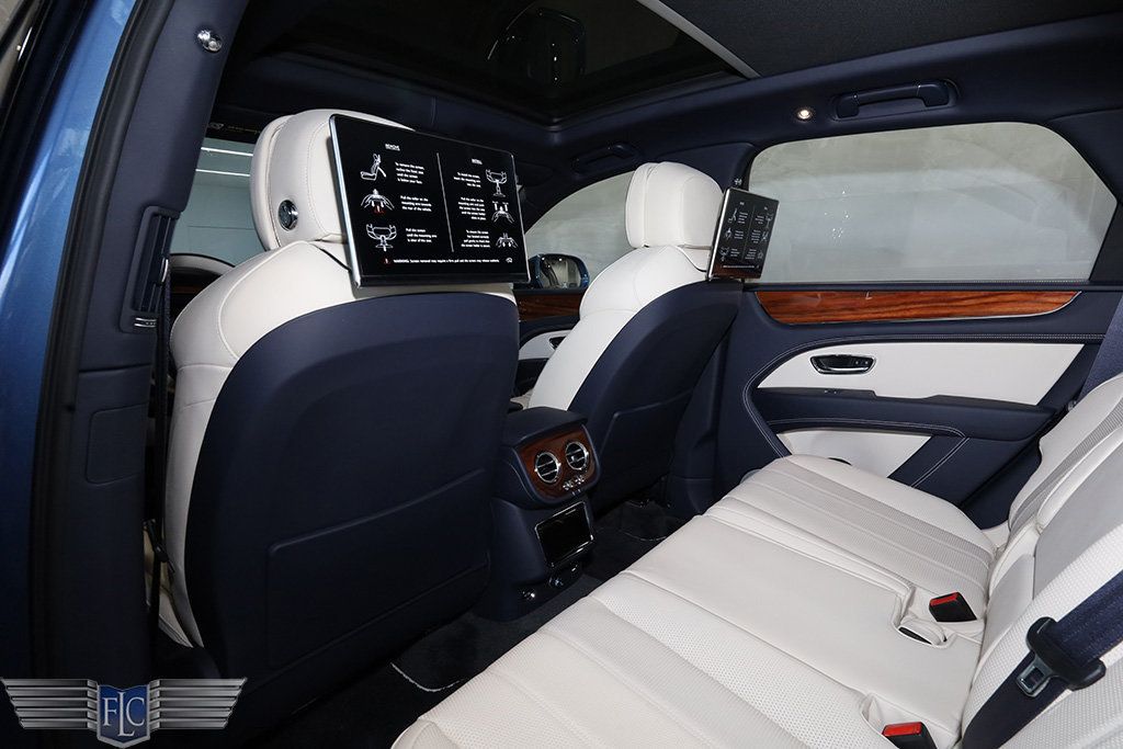 2022 Bentley Bentayga V8 AWD - 22903607 - 19