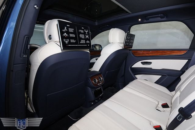 2022 Bentley Bentayga V8 AWD - 22903607 - 19