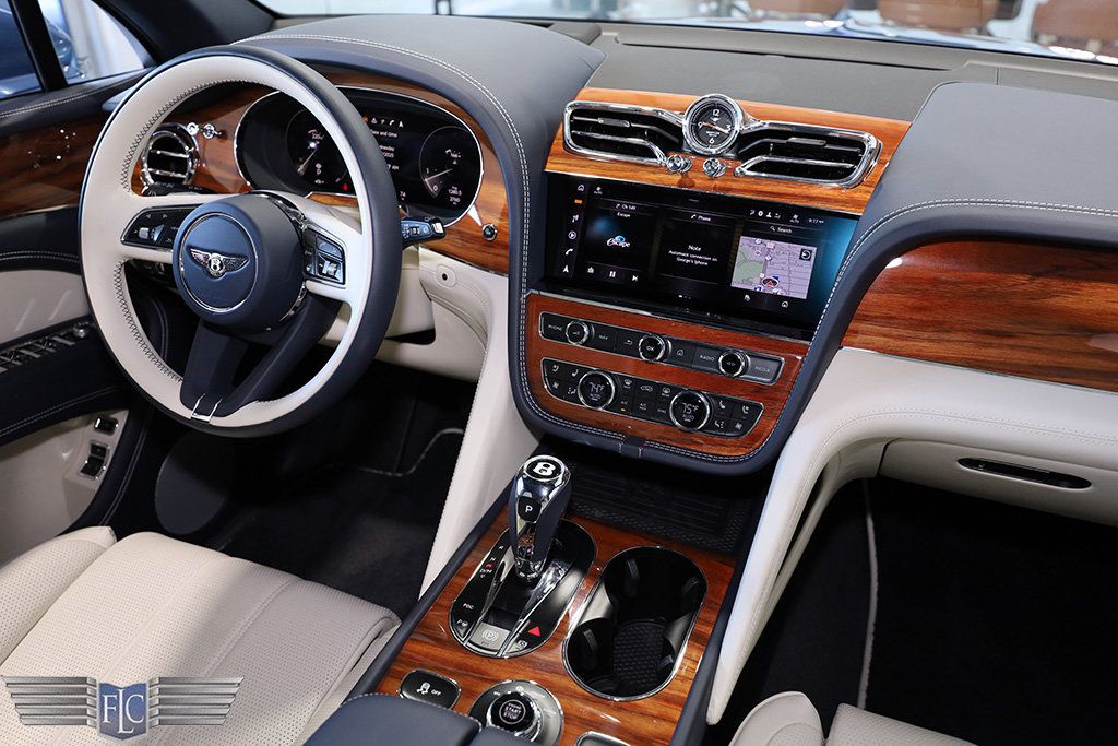 2022 Bentley Bentayga V8 AWD - 22903607 - 27